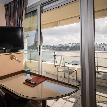 Le Crystal Dinard Plage Exterior photo