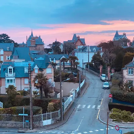 Le Crystal Dinard Plage Exterior photo