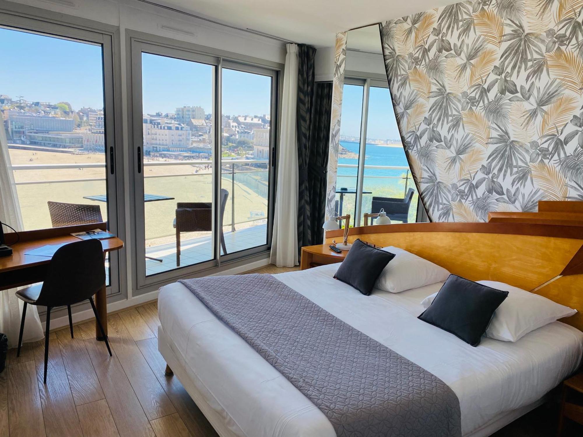Hotel Le Crystal Dinard