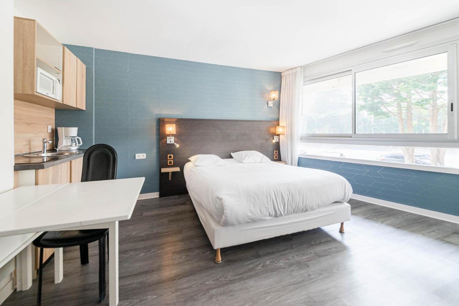 Le Crystal Hotel