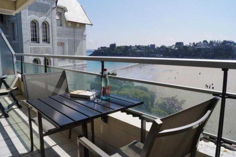 Le Crystal Hotel