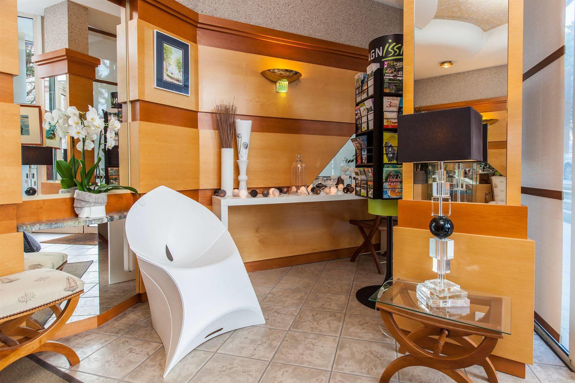 Hotel Le Crystal